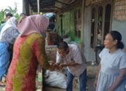 Disambangi Dilla Hich, Warga Kuala Dendang Histeris