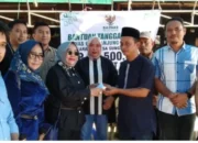DPRD Tanjab Timur Salurkan Bantuan Kepada Korban Kebakaran Sungai Itik