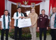 Tanjab Timur Terima Bantuan 2.1 M Dari Kemendes PDTT