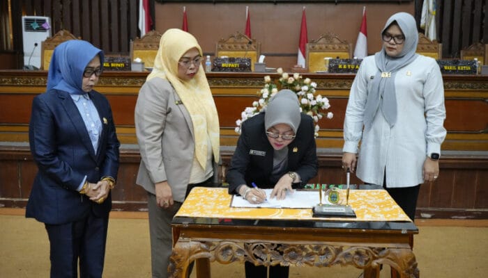 Seluruh Fraksi DPRD Tanjabtim Setuju Ranperda APBD 2026 Disahkan Menjadi Perda